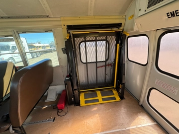 Picture of 2006 Bluebird Vision ADA School Bus
