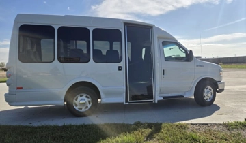 Picture of 2016 Ford E350 Shuttle Bus