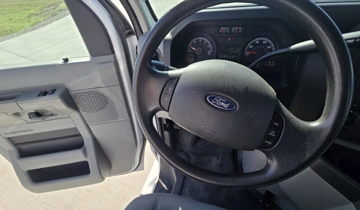 Picture of 2016 Ford E350 Shuttle Bus