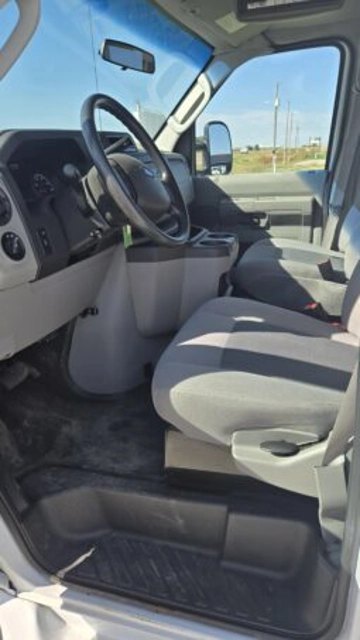 Picture of 2016 Ford E350 Shuttle Bus