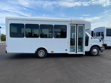 Picture of 2024 Chevrolet Express 4500 HLE Coach Shuttle Bus