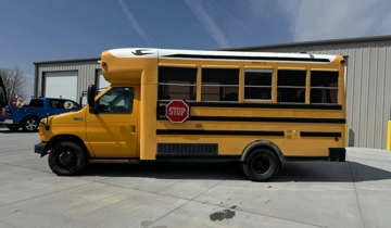 Picture of 2004 Ford E450 Blue Bird School Bus