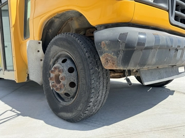 Picture of 2004 Ford E450 Blue Bird School Bus