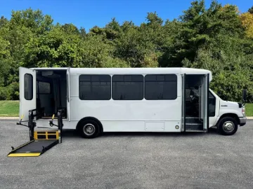 2015 Ford E-450 Wheelchair Accessible Shuttle Bus