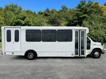 2015 Ford E-450 Wheelchair Accessible Shuttle Bus