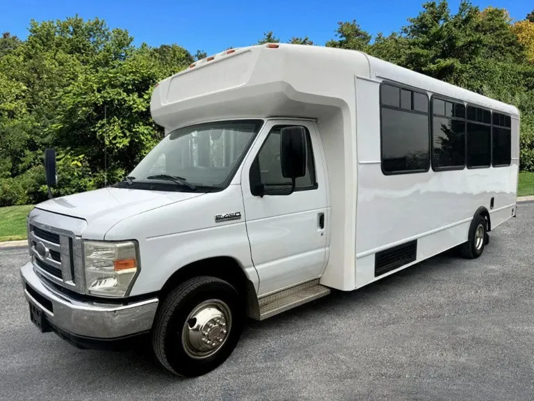 2015 Ford E-450 Wheelchair Accessible Shuttle Bus