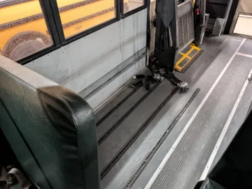 2014 Thomas 33P ADA AC