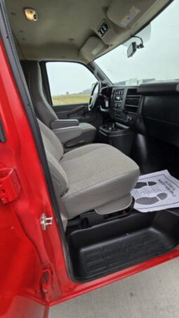 Picture of 2017 Chevrolet Express 2500 Passenger Van