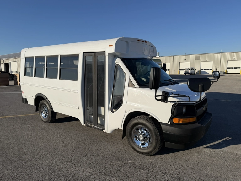 Picture of 2017 Chevrolet Girardin Express 3500 Shuttle Bus