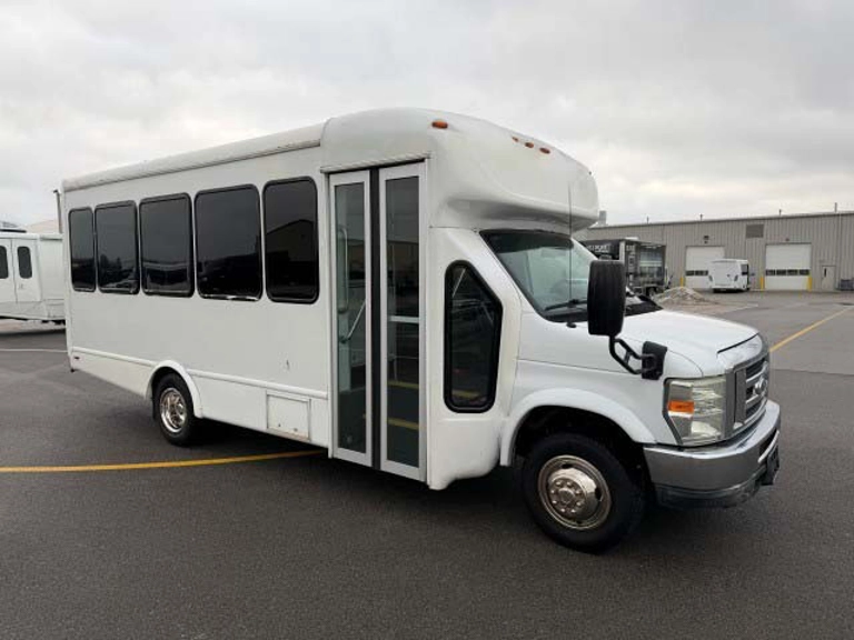 Picture of 2015 Starcraft E450 Shuttle Bus