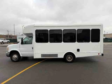 Picture of 2015 Starcraft E450 Shuttle Bus