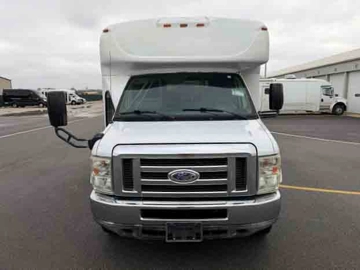 Picture of 2015 Starcraft E450 Shuttle Bus