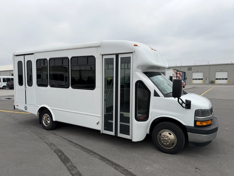 Picture of 2022 Starcraft Express 3500 ADA Shuttle Bus