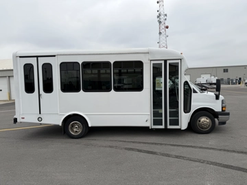 Picture of 2022 Starcraft Express 3500 ADA Shuttle Bus