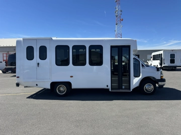 Picture of 2019 Diamond Chevy Express 3500 ADA Shuttle Bus