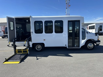 Picture of 2019 Diamond Chevy Express 3500 ADA Shuttle Bus