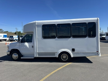 Picture of 2017 Ford Eldorado E350 Shuttle Bus