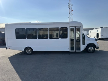 Picture of 2017 Starcraft E450 Shuttle Bus
