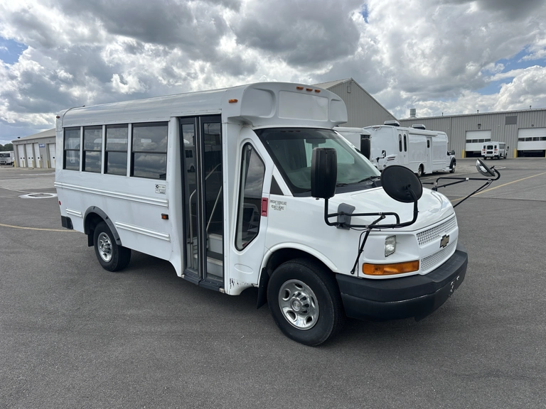 Picture of 2014 Chevrolet Girardin Express 3500 Shuttle Bus