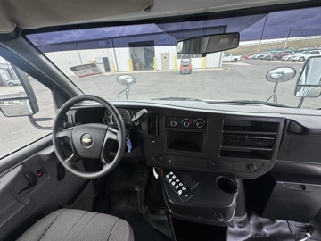 Picture of 2014 Chevrolet Girardin Express 3500 Shuttle Bus