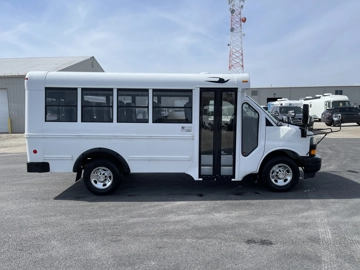 Picture of 2018 Chevrolet Girardin Express 3500 Shuttle Bus