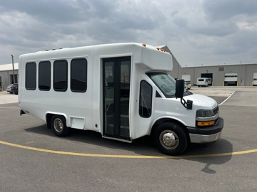 Picture of 2020 Diamond Chevy Express 3500 Shuttle Bus