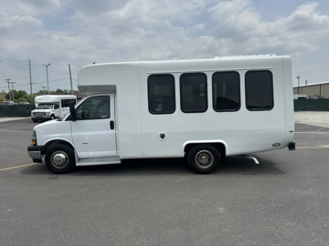 Picture of 2020 Diamond Chevy Express 3500 Shuttle Bus