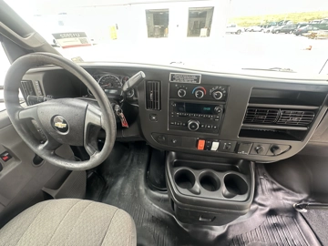 Picture of 2020 Diamond Chevy Express 3500 Shuttle Bus