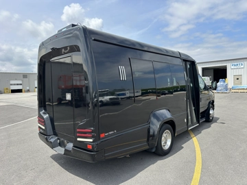 Picture of 2018 Turtle Top E350 Shuttle Bus