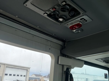 Picture of 2006 MCI D4500 Coach Bus