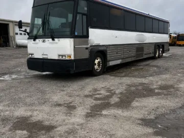 Picture of 2006 MCI D4500 Coach Bus