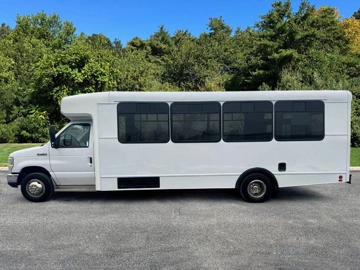 Picture of 2015 Ford E-450 Wheelchair Accessible Shuttle Bus