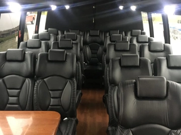 Picture of 2011 Ford E450 Super Duty Shuttle Bus
