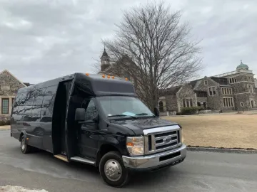 Picture of 2011 Ford E450 Super Duty Shuttle Bus