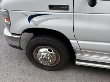 Picture of 2020 Ford E450 Starcraft Shuttle Bus
