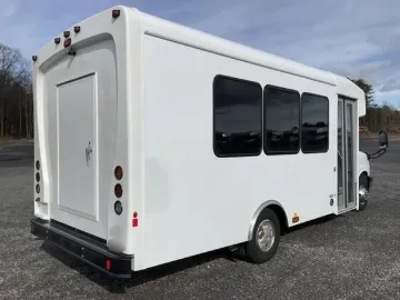 Picture of 2024 Chevrolet HLE Shuttle Bus