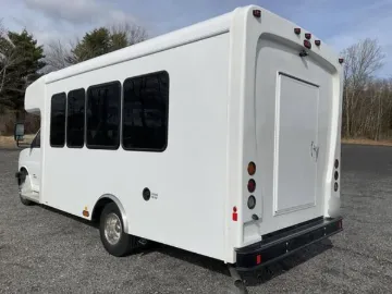 Picture of 2024 Chevrolet HLE Shuttle Bus