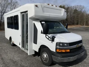 Picture of 2024 Chevrolet HLE Shuttle Bus
