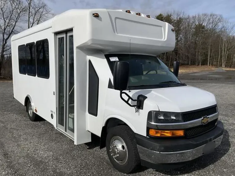 Picture of 2024 Chevrolet HLE Shuttle Bus