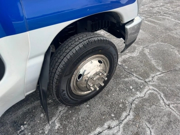 Picture of 2014 Ford E350 Non-CDL Wheelchair Shuttle Bus