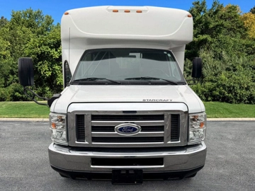 Picture of 2016 Ford E-350 Cutaway Non-Cdl Wheelchair Shuttle Bus