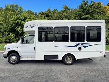 Picture of 2016 Ford E-350 Cutaway Non-Cdl Wheelchair Shuttle Bus