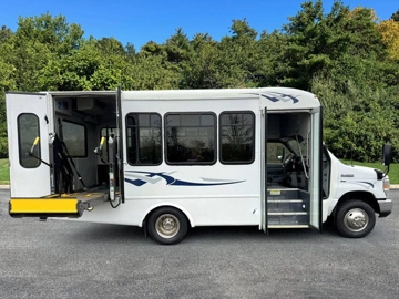 Picture of 2016 Ford E-350 Cutaway Non-Cdl Wheelchair Shuttle Bus
