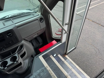 Picture of 2016 Ford E-350 Cutaway Non-Cdl Wheelchair Shuttle Bus