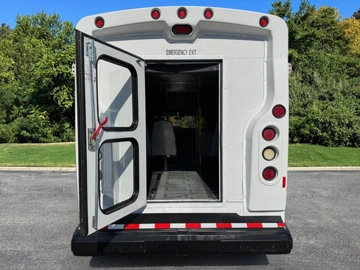 Picture of 2013 Ford E-350 Cutaway Shuttle Bus