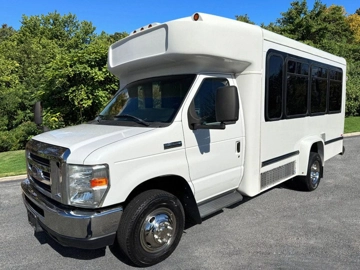 Picture of 2013 Ford E-350 Cutaway Shuttle Bus