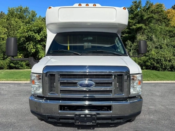 Picture of 2013 Ford E-350 Cutaway Shuttle Bus