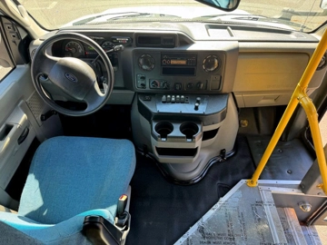 Picture of 2013 Ford E-350 Cutaway Shuttle Bus