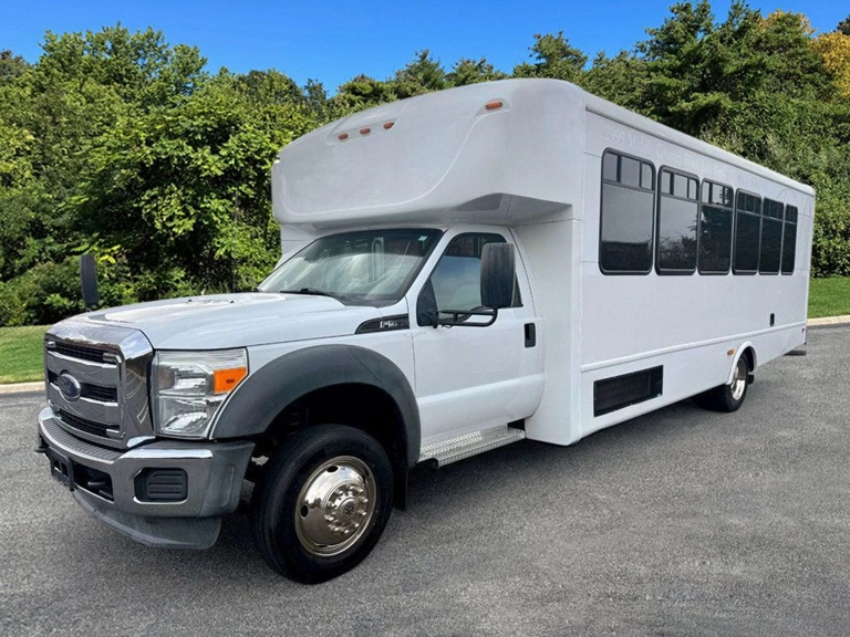 Picture of 2015 Ford F-550 Cutaway Shuttle Bus