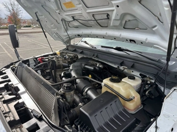 Picture of 2015 Ford F-550 Cutaway Shuttle Bus